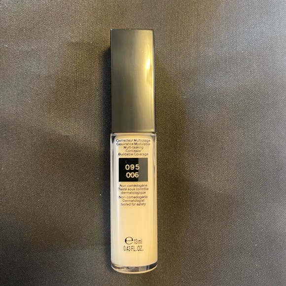 LANCÔME TEINT IDOLE ULTRA WEAR ALL OVER FULL COVERAGE CONCEALER - Picture 4 of 5